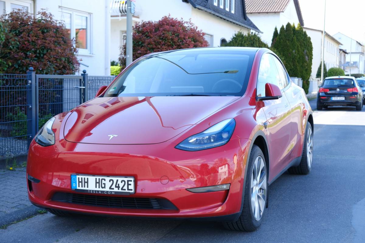 Pourquoi Tesla domine-t-elle le monde de la mobilité électrique ?