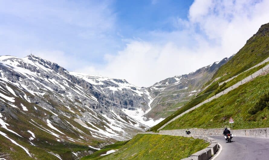 Partir en road trip à moto : 3 astuces pour un voyage réussi.